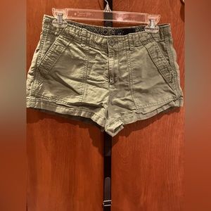 green shorts w pockets